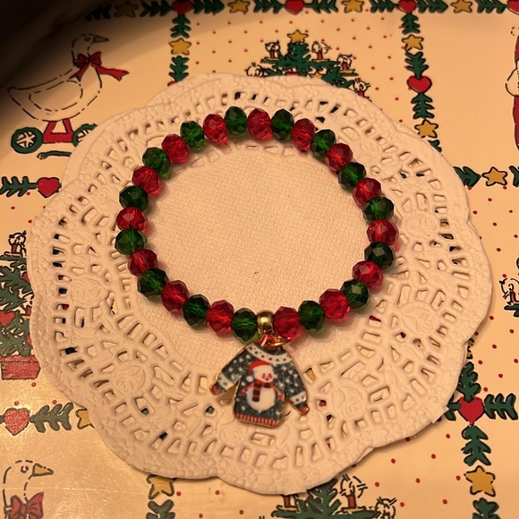 ** 3/$21 **  Handmade Ugly Sweater Beaded Stretchy Bracelet - Picture 2 of 3